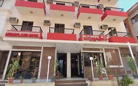 Merry Land Hotel & Roof Top Nile Restaurant Luxor